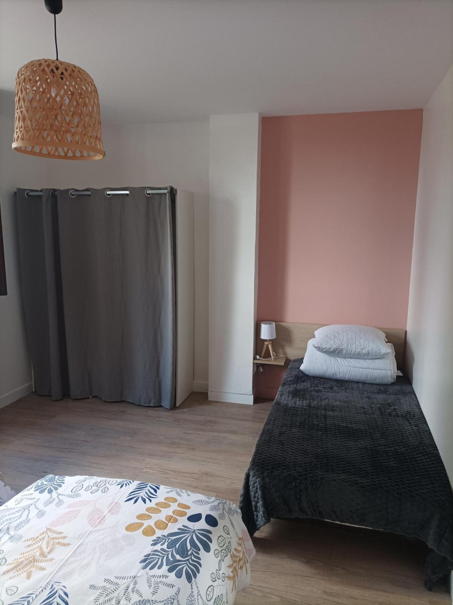 Patrice Et Chrstel Appartement Independant Chatuzange-le-Goubet ภายนอก รูปภาพ