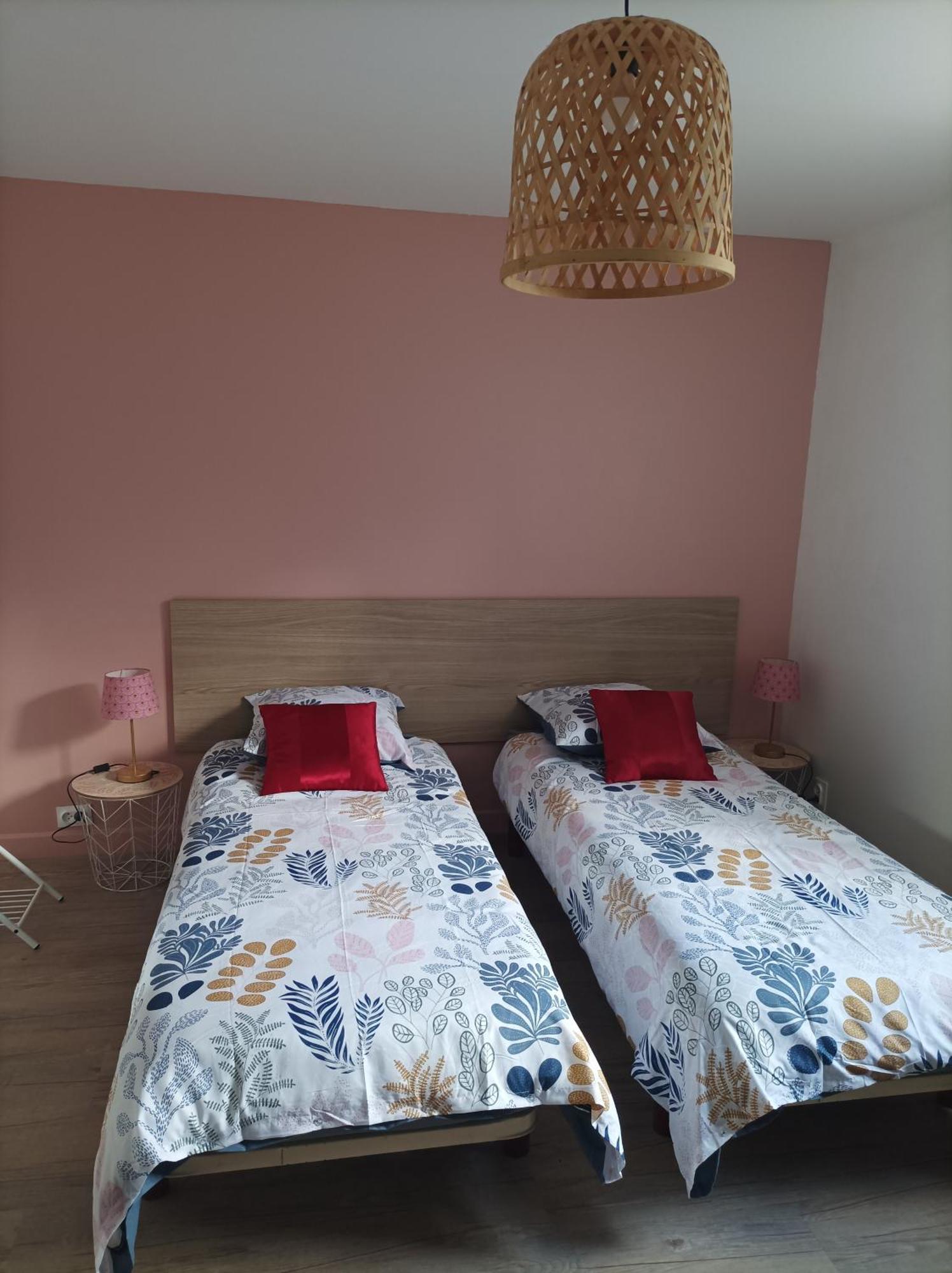Patrice Et Chrstel Appartement Independant Chatuzange-le-Goubet ภายนอก รูปภาพ